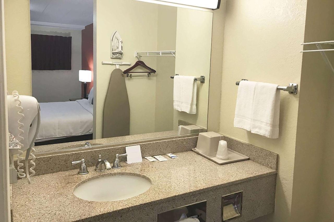 Super 8 By Wyndham Greensburg Zewnętrze zdjęcie