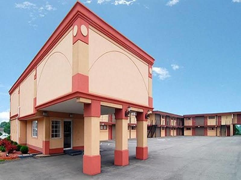 Super 8 By Wyndham Greensburg Zewnętrze zdjęcie